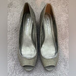 Metallic Peep-Toe Flats in Pewter Gray/Gold